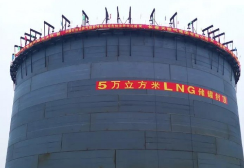 48臺爬架電動(dòng)葫蘆成功吊起金屬儲罐穹頂